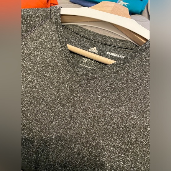 womens adidas sports tshirt - Picture 2 of 4